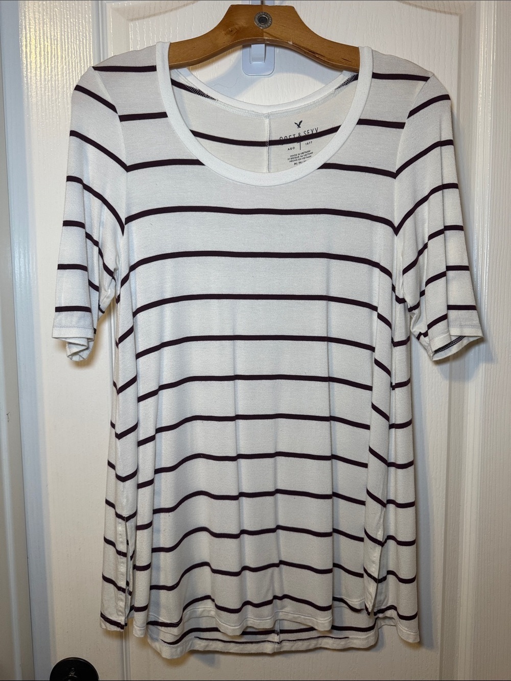 American Eagle Outfitters Soft & Sexy Tee White and Purple Striped Medium EUC